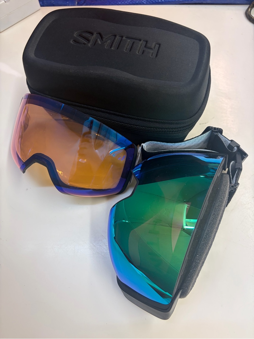 Smith 4D MAG Ski & Snowboarding Goggles. ChromaPop Lens and Replacement